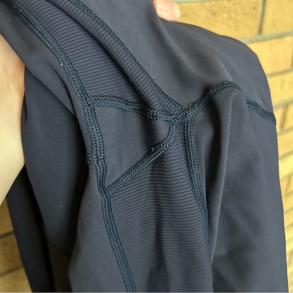 Lululemon On Your Mark Crop 23" Midnight Navy Ruched Athletic Leggings Size 6 - Picture 8 of 8